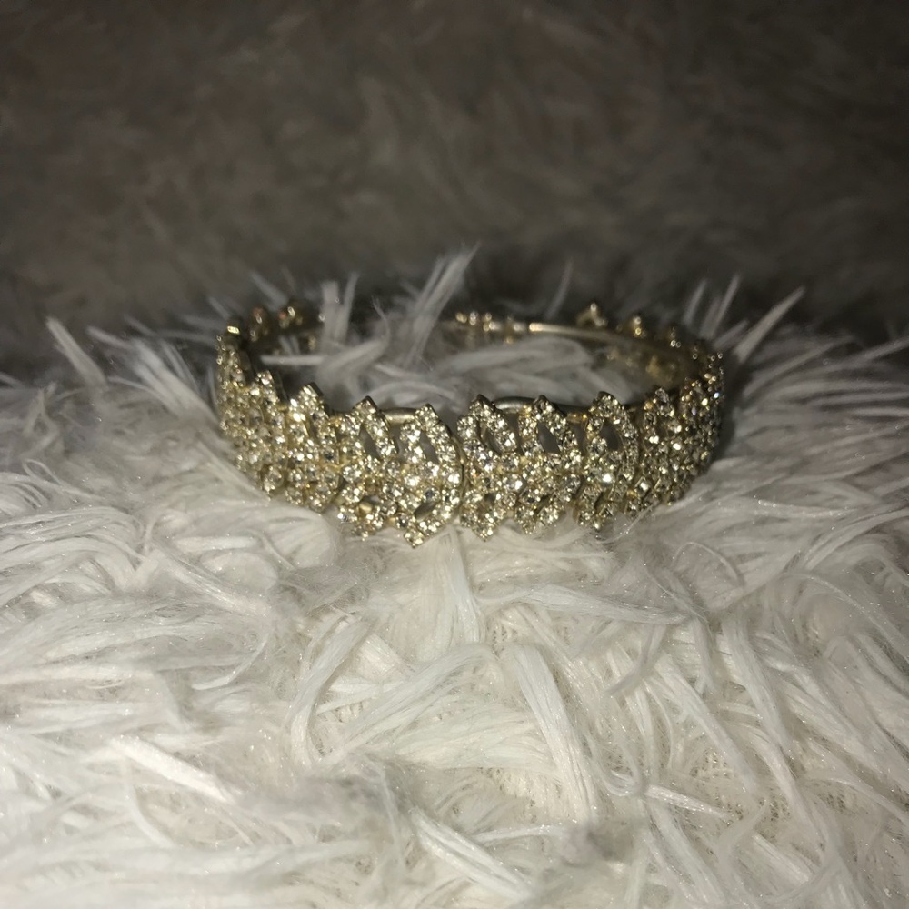 Beautiful Swarovski hinged bracelet